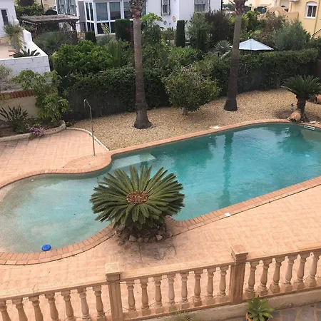 - 3 Bedroom - Sleeps 8 - R130 *