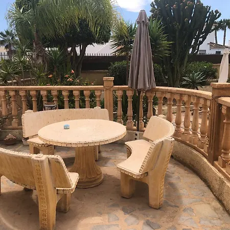 Villa - 3 Bedroom - Sleeps 8 - R130 Turre
