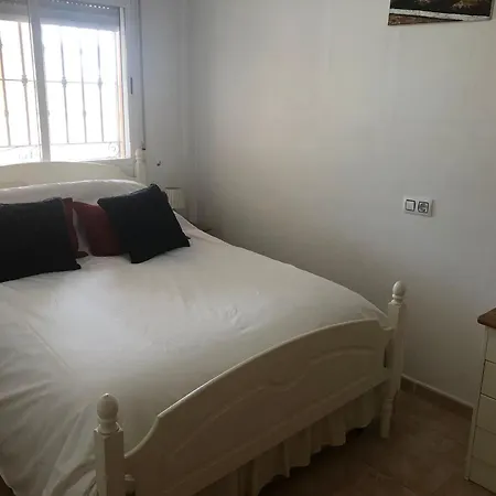 Villa - 3 Bedroom - Sleeps 8 - R130 Turre