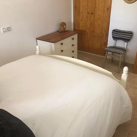 - 3 Bedroom - Sleeps 8 - R130
