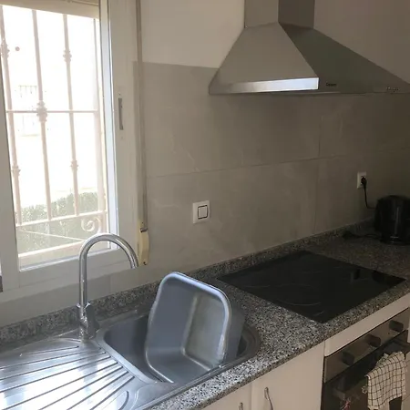 - 3 Bedroom - Sleeps 8 - R130 * Turre