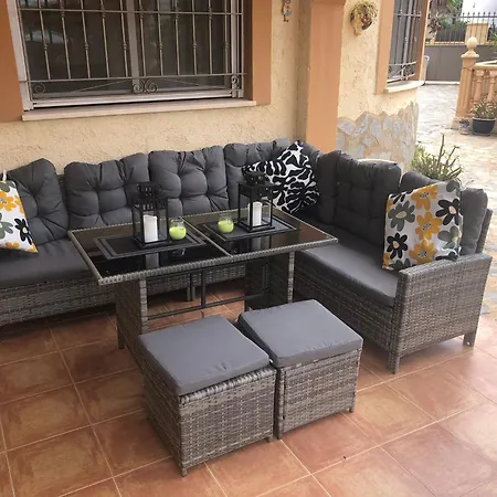 - 3 Bedroom - Sleeps 8 - R130 *