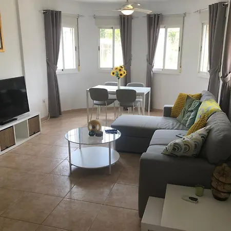 - 3 Bedroom - Sleeps 8 - R130 * Turre